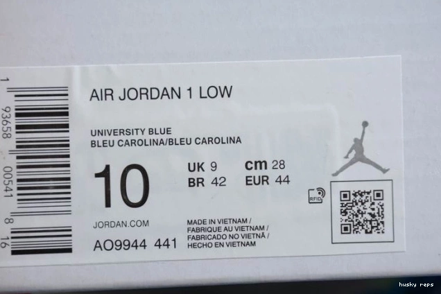 Rep Husky Jordan (W) Air 1 Low UNC AO9944-441 0808
